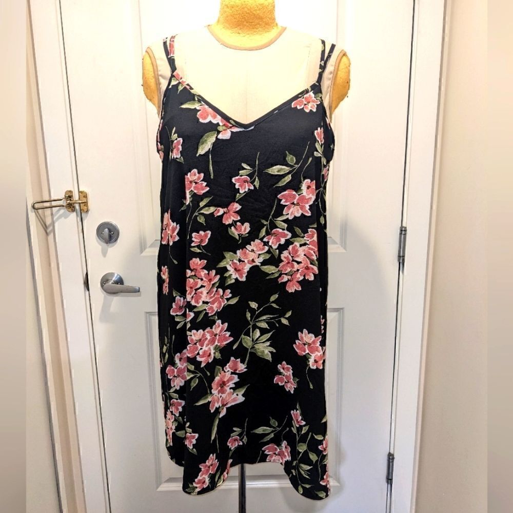 3/$30 Reitmans XXL Criss Cross Back Strap Floral Midi Dress